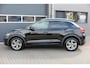 Volkswagen T-Roc 1.5 TSI 150pk DSG R-Line , Fabrieksgarantie t/m 11-2027, Trekhaak afneembaar , Virtual , Stoelverwarming , Ergonimische voorstoel, DAB+ , Carplay, LMV, PDC, Achteruitrijcamera , Parkeerhulp, Stuurwiel multifunctioneel. etc.
