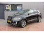 Volkswagen T-Roc 1.5 TSI 150pk DSG R-Line , Fabrieksgarantie t/m 11-2027, Trekhaak afneembaar , Virtual , Stoelverwarming , Ergonimische voorstoel, DAB+ , Carplay, LMV, PDC, Achteruitrijcamera , Parkeerhulp, Stuurwiel multifunctioneel. etc.