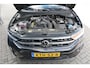 Volkswagen T-Roc 1.5 TSI 150pk DSG R-Line , Fabrieksgarantie t/m 11-2027, Trekhaak afneembaar , Virtual , Stoelverwarming , Ergonimische voorstoel, DAB+ , Carplay, LMV, PDC, Achteruitrijcamera , Parkeerhulp, Stuurwiel multifunctioneel. etc.