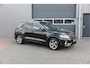 Volkswagen T-Roc 1.5 TSI 150pk DSG R-Line , Fabrieksgarantie t/m 11-2027, Trekhaak afneembaar , Virtual , Stoelverwarming , Ergonimische voorstoel, DAB+ , Carplay, LMV, PDC, Achteruitrijcamera , Parkeerhulp, Stuurwiel multifunctioneel. etc.