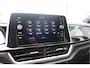 Volkswagen T-Roc 1.5 TSI 150pk DSG R-Line , Fabrieksgarantie t/m 11-2027, Trekhaak afneembaar , Virtual , Stoelverwarming , Ergonimische voorstoel, DAB+ , Carplay, LMV, PDC, Achteruitrijcamera , Parkeerhulp, Stuurwiel multifunctioneel. etc.