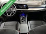 Volkswagen Golf 1.0 TSI 110 pk Life Buss | Navi | LED | ACC | PDC | CarPlay | Virtual | DAB | Sfeerverl | Dealer Ond | Org NL |
