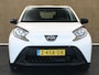 Toyota Aygo X 1.0 VVT-i MT Play - ORIGINEEL NEDERLANDSE AUTO - ACHTERUITRIJCAMERA - CRUISE CONTROL - APPLE CARPLAY/ANDROID AUTO - AIRCO - BLUETOOTH TELEFOONVOORBEREIDING - MULTIMEDIA SCHERM