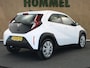 Toyota Aygo X 1.0 VVT-i MT Play - ORIGINEEL NEDERLANDSE AUTO - ACHTERUITRIJCAMERA - CRUISE CONTROL - APPLE CARPLAY/ANDROID AUTO - AIRCO - BLUETOOTH TELEFOONVOORBEREIDING - MULTIMEDIA SCHERM