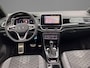 Volkswagen T-Roc 1.5TSI/150PK R-Line Business+ · Panoramadak · Trekhaak · Camera · Apple/Android Car Play · Navigatie · Stoelverwarming · Garantie t/m 09-10-2027 of 100000km.
