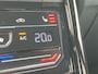 Volkswagen T-Roc 1.5TSI/150PK R-Line Business+ · Panoramadak · Trekhaak · Camera · Apple/Android Car Play · Navigatie · Stoelverwarming · Garantie t/m 09-10-2027 of 100000km.