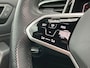 Volkswagen T-Roc 1.5TSI/150PK R-Line Business+ · Panoramadak · Trekhaak · Camera · Apple/Android Car Play · Navigatie · Stoelverwarming · Garantie t/m 09-10-2027 of 100000km.