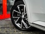 Skoda Superb Combi 1.5 TSI ACT Limited Sportline | Trekhaak | 1e Eigenaar | BTW | Adaptieve Cruise Control | Virtual Cockpit | Stoelverwarming | Stuurwiel Verwarmd | elektrische Sportstoel | Diamant Sticksels | Stoelverwarming Achter | Alcantara |