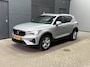 Volvo XC40 2.0 B3 Core | Camera | Keyless Entry | Stoel+Stuurverwarming | Elektrische Achterklep | Getint Glas | 18 inch