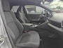 Toyota C-HR / C-HR+ 1.8 Hybrid 140 Dynamic TREKHAAK CAMERA KEYLESS STOEL/STUURVERW APPLE/ANDROID PARK-SENSOREN BLIND-SPOT DRAADLOOS-LADEN