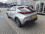 Toyota C-HR / C-HR+ 1.8 Hybrid 140 Dynamic TREKHAAK CAMERA KEYLESS STOEL/STUURVERW APPLE/ANDROID PARK-SENSOREN BLIND-SPOT DRAADLOOS-LADEN