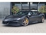 Ferrari SF90 Spider 4.0 V8 | Novitec-uitlaat, Carbon in/ex, Lift, Pass. display, Carbon daytona racestoelen, JBL, Camera, Wrap matzwart
