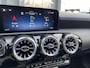 Mercedes-Benz A-klasse 250 e Luxury Line | Panoramadak | Achteruitrijcamera | Stoelverwarming | Dodehoekassistent | Sfeerverlichting | Apple & Android Carplay