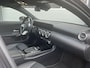 Mercedes-Benz A-klasse 250 e Luxury Line | Panoramadak | Achteruitrijcamera | Stoelverwarming | Dodehoekassistent | Sfeerverlichting | Apple & Android Carplay