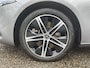 Mercedes-Benz A-klasse 250 e Luxury Line | Panoramadak | Achteruitrijcamera | Stoelverwarming | Dodehoekassistent | Sfeerverlichting | Apple & Android Carplay