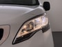 Peugeot Expert 1.5HDI 100PK L2 3-Persoons LIFT Euro 6 360°Camera Airco Apple Carplay Android Auto Navi Cruise Control Bluetooth Regen-Lichtsensor Betonplex Vloer Wandbetimmering Schuifdeur 1e Eigenaar Dealeronderhouden Origineel Nederlandse Auto
