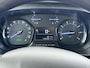 Peugeot Expert 1.5HDI 100PK L2 3-Persoons LIFT Euro 6 360°Camera Airco Apple Carplay Android Auto Navi Cruise Control Bluetooth Regen-Lichtsensor Betonplex Vloer Wandbetimmering Schuifdeur 1e Eigenaar Dealeronderhouden Origineel Nederlandse Auto