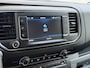 Peugeot Expert 1.5HDI 100PK L2 3-Persoons LIFT Euro 6 360°Camera Airco Apple Carplay Android Auto Navi Cruise Control Bluetooth Regen-Lichtsensor Betonplex Vloer Wandbetimmering Schuifdeur 1e Eigenaar Dealeronderhouden Origineel Nederlandse Auto