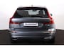 Volvo XC60 T8 Recharge AWD Inscription - Panorama/schuifdak - IntelliSafe Assist & Surround - Harman/Kardon audio - Adaptieve LED koplampen - Parkeercamera achter - Verwarmde voorstoelen - Parkeersensoren voor & achter - Elektr. bedienb. voorstoelen met geheugen - Geventileerde voorstoelen - Head up display - Extra getint glas - Inklapbare trekhaak - 19' LMV