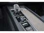 Volvo XC60 T8 Recharge AWD Inscription - Panorama/schuifdak - IntelliSafe Assist & Surround - Harman/Kardon audio - Adaptieve LED koplampen - Parkeercamera achter - Verwarmde voorstoelen - Parkeersensoren voor & achter - Elektr. bedienb. voorstoelen met geheugen - Geventileerde voorstoelen - Head up display - Extra getint glas - Inklapbare trekhaak - 19' LMV
