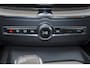 Volvo XC60 T8 Recharge AWD Inscription - Panorama/schuifdak - IntelliSafe Assist & Surround - Harman/Kardon audio - Adaptieve LED koplampen - Parkeercamera achter - Verwarmde voorstoelen - Parkeersensoren voor & achter - Elektr. bedienb. voorstoelen met geheugen - Geventileerde voorstoelen - Head up display - Extra getint glas - Inklapbare trekhaak - 19' LMV
