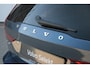 Volvo V60 Cross Country B5 AWD Pro | Adaptieve Cruise Control | BLIS Dodehoekdetectie | 20" Velgen | Elektrisch verstelbare voorstoelen met geheugen | Stoel- & stuurwielverwarming | 360-camera | Panoramisch schuif-/kanteldak | Draadloze oplader | Premium Audio by Harman/Kardon |