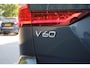 Volvo V60 Cross Country B5 AWD Pro | Adaptieve Cruise Control | BLIS Dodehoekdetectie | 20" Velgen | Elektrisch verstelbare voorstoelen met geheugen | Stoel- & stuurwielverwarming | 360-camera | Panoramisch schuif-/kanteldak | Draadloze oplader | Premium Audio by Harman/Kardon |