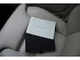 Volvo V60 Cross Country B5 AWD Pro | Adaptieve Cruise Control | BLIS Dodehoekdetectie | 20" Velgen | Elektrisch verstelbare voorstoelen met geheugen | Stoel- & stuurwielverwarming | 360-camera | Panoramisch schuif-/kanteldak | Draadloze oplader | Premium Audio by Harman/Kardon |