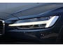 Volvo V60 Cross Country B5 AWD Pro | Adaptieve Cruise Control | BLIS Dodehoekdetectie | 20" Velgen | Elektrisch verstelbare voorstoelen met geheugen | Stoel- & stuurwielverwarming | 360-camera | Panoramisch schuif-/kanteldak | Draadloze oplader | Premium Audio by Harman/Kardon |