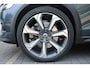 Volvo V60 Cross Country B5 AWD Pro | Adaptieve Cruise Control | BLIS Dodehoekdetectie | 20" Velgen | Elektrisch verstelbare voorstoelen met geheugen | Stoel- & stuurwielverwarming | 360-camera | Panoramisch schuif-/kanteldak | Draadloze oplader | Premium Audio by Harman/Kardon |