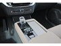 Volvo XC90 T8 Recharge AWD Ultra Dark Exec. Ed. - Luchtvering - Panorama/schuifdak - IntelliSafe Assist & Surround - 360º Camera - Bowers & Wilkins audio - Adaptieve LED koplampen - Verwarmde voorstoelen, stuur & achterbank - Parkeersensoren voor & achter - Elektr. bedienb. voorstoelen met geheugen - Geventileerde voorstoelen - Head up display - Draadloze tel. lader - Extra getint glas - 22' LMV