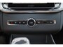Volvo XC90 T8 Recharge AWD Ultra Dark Exec. Ed. - Luchtvering - Panorama/schuifdak - IntelliSafe Assist & Surround - 360º Camera - Bowers & Wilkins audio - Adaptieve LED koplampen - Verwarmde voorstoelen, stuur & achterbank - Parkeersensoren voor & achter - Elektr. bedienb. voorstoelen met geheugen - Geventileerde voorstoelen - Head up display - Draadloze tel. lader - Extra getint glas - 22' LMV