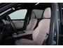 Volvo XC90 T8 Recharge AWD Ultra Dark Exec. Ed. - Luchtvering - Panorama/schuifdak - IntelliSafe Assist & Surround - 360º Camera - Bowers & Wilkins audio - Adaptieve LED koplampen - Verwarmde voorstoelen, stuur & achterbank - Parkeersensoren voor & achter - Elektr. bedienb. voorstoelen met geheugen - Geventileerde voorstoelen - Head up display - Draadloze tel. lader - Extra getint glas - 22' LMV