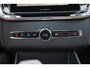 Volvo XC90 T8 Recharge AWD Ultra Dark Exec. Ed. - Luchtvering - Panorama/schuifdak - IntelliSafe Assist & Surround - 360º Camera - Bowers & Wilkins audio - Adaptieve LED koplampen - Verwarmde voorstoelen, stuur & achterbank - Parkeersensoren voor & achter - Elektr. bedienb. voorstoelen met geheugen - Geventileerde voorstoelen - Head up display - Draadloze tel. lader - Extra getint glas - 22' LMV