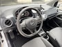 Volkswagen Up! 1.0 | Airco | CC | Camera | Stoelverwarming | Navi via App | DAB+ |
