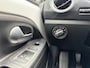 Volkswagen Up! 1.0 | Airco | CC | Camera | Stoelverwarming | Navi via App | DAB+ |