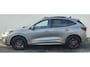 Ford Kuga 2.5 PHEV ST-Line X Black Pack – Panorama Dak – Trekhaak - 360 Camera – ACC – Privacy Glas – 20”Wielen – Dodehoek Detectie – Winter Pack – Achterbank verwarming – AGR Stoelen - 2100KG Trekgewicht