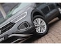 Volkswagen T-Roc 1.0 TSI Life | Navigatie | Parkeersensoren | Adaptive Cruise | Carplay