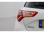 Toyota Yaris 1.5 Hybrid Design | Navigatie | Cruise Control | Clima | Parkeersensoren achter | Camera | 15 inch | Rijstrooksensor | Bluetooth