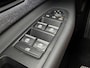 Renault R5 comfort range techno 52 kWh SOH 99% / Snellader / Navigatie / 18" / Adaptive cruise / Parkeer Camera /  Clima / Keyless/ Two Tone