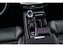 Volvo V60 2.0 T8 Plug-in hybrid AWD Plus Dark 455 PK | Trekhaak | Panoramadak | 360 Camera | Adaptieve Cruise Control | Donker Glas | Head Up Display |
