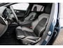 Volvo V60 2.0 T8 Plug-in hybrid AWD Plus Dark 455 PK | Trekhaak | Panoramadak | 360 Camera | Adaptieve Cruise Control | Donker Glas | Head Up Display |