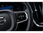 Volvo V60 2.0 T8 Plug-in hybrid AWD Plus Dark 455 PK | Trekhaak | Panoramadak | 360 Camera | Adaptieve Cruise Control | Donker Glas | Head Up Display |