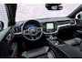 Volvo V60 2.0 T8 Plug-in hybrid AWD Plus Dark 455 PK | Trekhaak | Panoramadak | 360 Camera | Adaptieve Cruise Control | Donker Glas | Head Up Display |