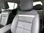 Citroën C5 Aircross SUV Shine 130pk Automaat | Navigatie | Panoramisch schuif-kanteldak | 360° Camera | Climate Control | Handsfree achterklep | Comfortstoel Leder/Stof elektrisch + verwarmd | Adaptieve Cruise Control | Led koplampen | Parkeersensoren v+a | Keyless | Apple Carplay / Android Auto | Dodehoeksensor | DAB+ radio | Adaptief demping systeem | Donker getint glas | 19" lichtmetalen velgen |