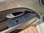 Volkswagen Up! 1.0 44KW/60PK 5-DRS Groove Up! Parkeersensoren, Cruise Controle