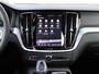 Volvo V60 2.0 T8 Plug-in hybrid AWD Plus Dark Automaat / Panoramadak / Trekhaak / Privacy Glass / Head-up display / 360* camera / Nappa leder