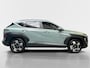 Hyundai Kona 1.6 GDI HEV Premium | Trekhaak Afneembaar +13-Polige Stekker | Apple Carplay / Android Auto | Navigatiesysteem | Elektrisch Verstelbare Voorstoelen | Bestuurdersstoel + Geheugen | Parkeersensoren Voor + Achter | Camera Voor + Achter | Stoelverwarming + Stoelkoeling | Stuurverwarming | Elektrisch Bedienbare Achterklep | Cruise Control Adaptief |