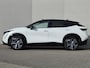 Nissan Ariya e-4ORCE Evolve 91 kWh / SOH 99% / Fabrieksgarantie tot 01-2027 / CCS snelladen / Trekgewicht 1500 kg / Warmtepomp / Bose Audio Systeem / Stoelventilatie / Elektrische achterklep / Head Up Display / Glazen schuif- en kanteldak / Stuur- Stoel & Achterbank verwarming / Rondomzicht camera /