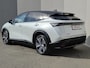 Nissan Ariya e-4ORCE Evolve 91 kWh / SOH 99% / Fabrieksgarantie tot 01-2027 / CCS snelladen / Trekgewicht 1500 kg / Warmtepomp / Bose Audio Systeem / Stoelventilatie / Elektrische achterklep / Head Up Display / Glazen schuif- en kanteldak / Stuur- Stoel & Achterbank verwarming / Rondomzicht camera /